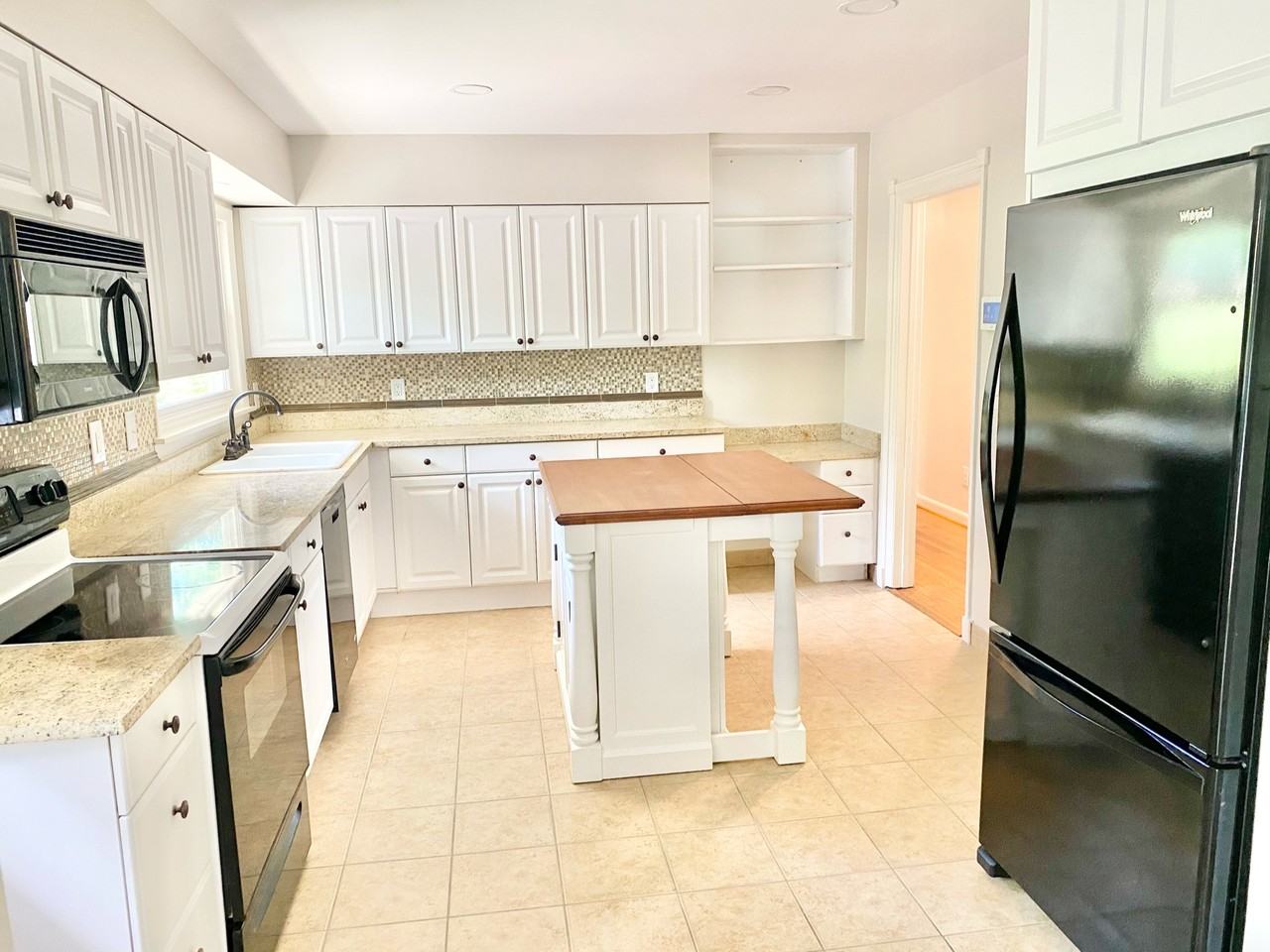315 Oakmont Ln #NA - Photo 6 of 32
