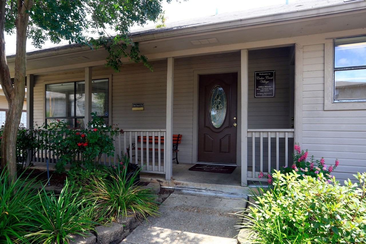 Cedar Creek Village - Photo 7 of 36