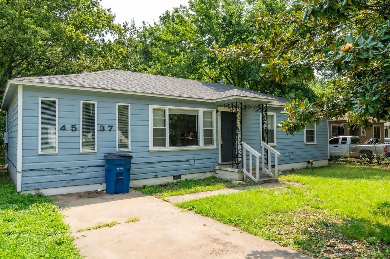 4537 N Kenosha Ave - Photo 2 of 10