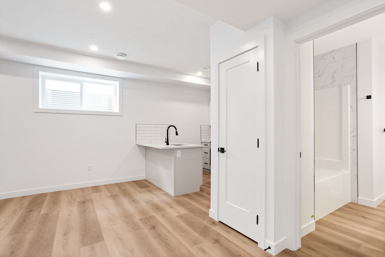 6512 93 St Nw Bsmt 1 #BS1 - Photo 7 of 17