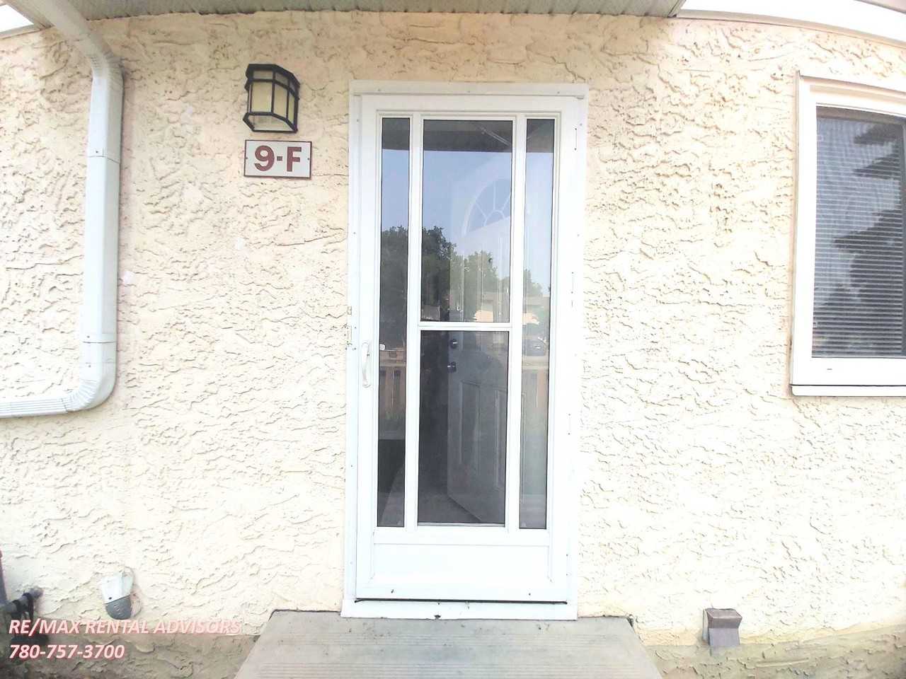 9F Clareview Villge Nw - Photo 2 of 16