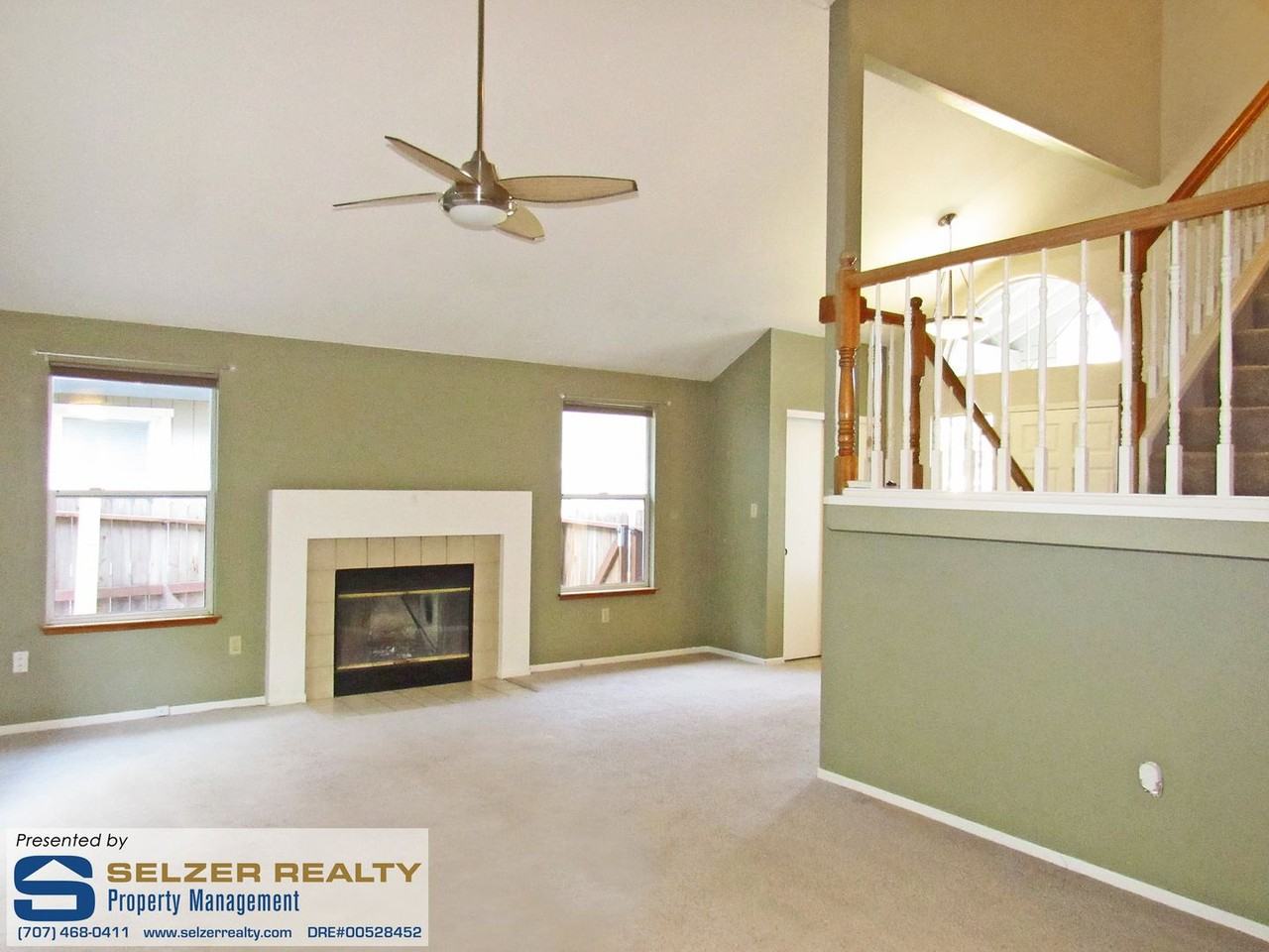 1039 Crystal Bay Ct - Photo 3 of 15