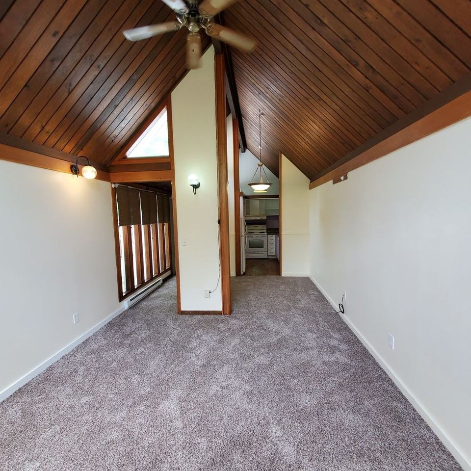 1508 15th Ave Sw - Photo 2 of 20