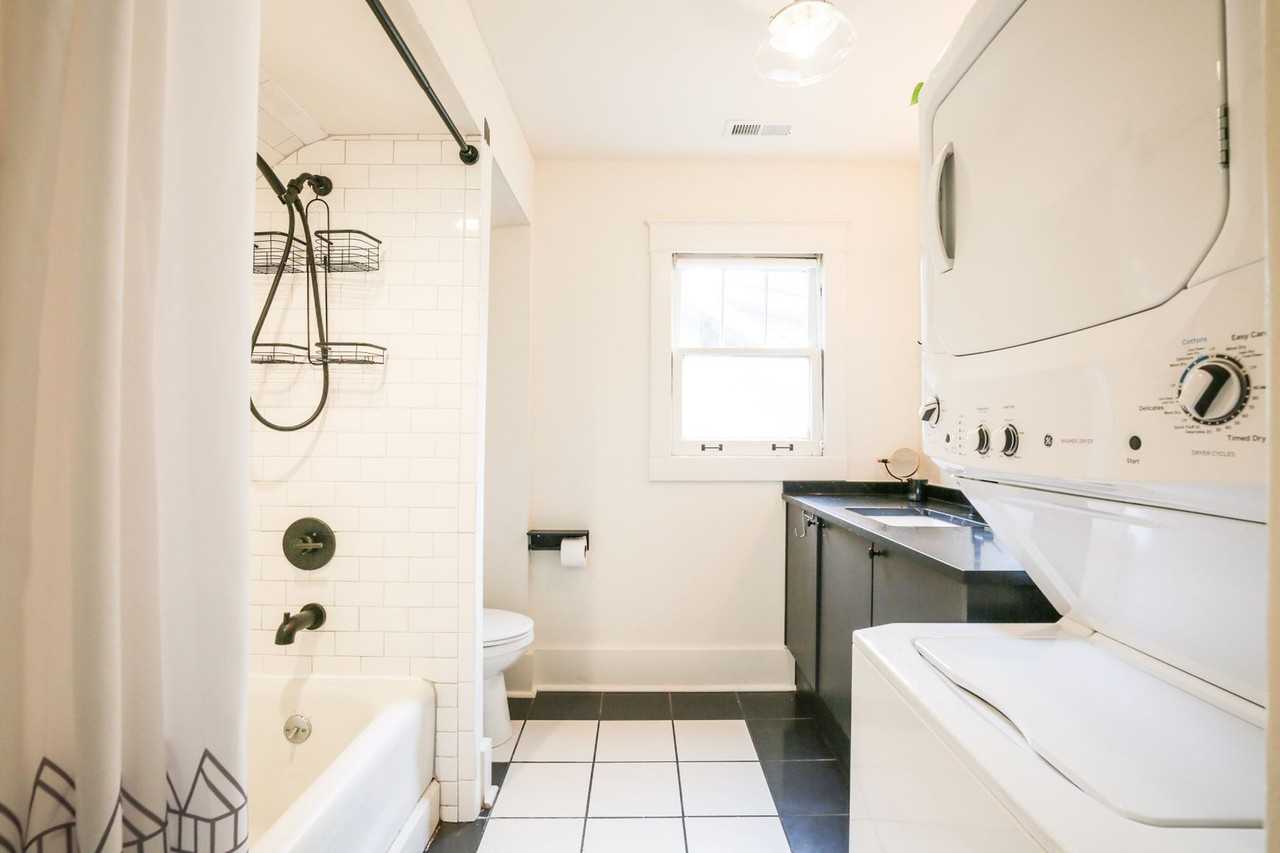 233B Chapel Ave - Photo 2 of 32