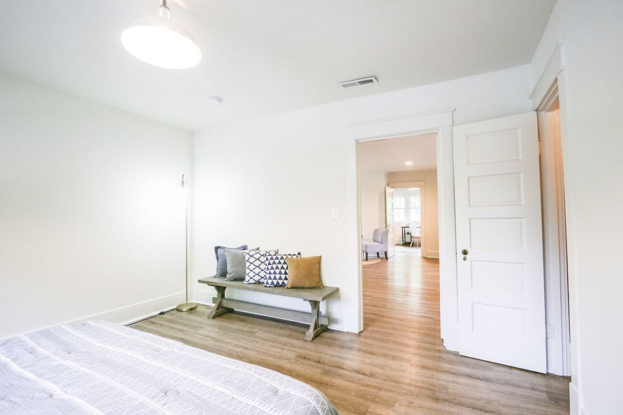 233B Chapel Ave - Photo 7 of 32