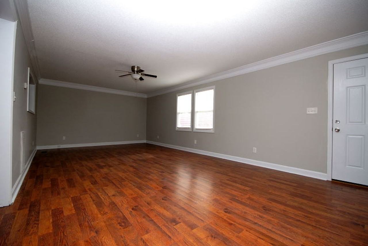 101 Old Farm Rd - Photo 2 of 11