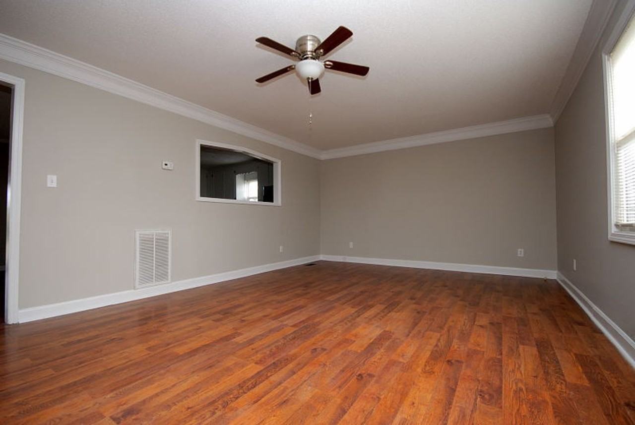101 Old Farm Rd - Photo 3 of 11