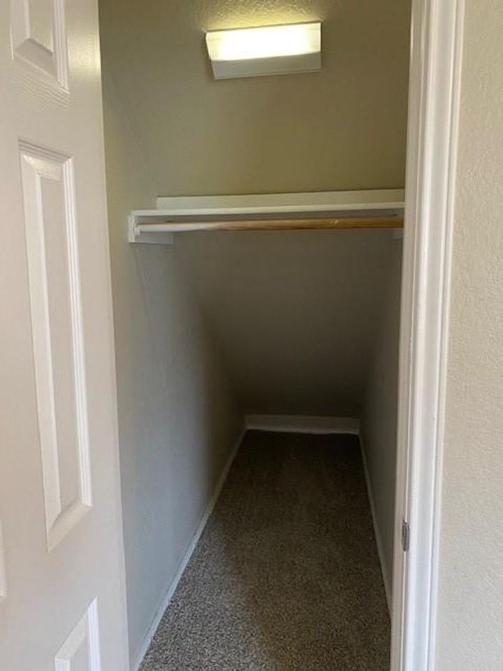 2818 Southampton Way - Photo 4 of 15