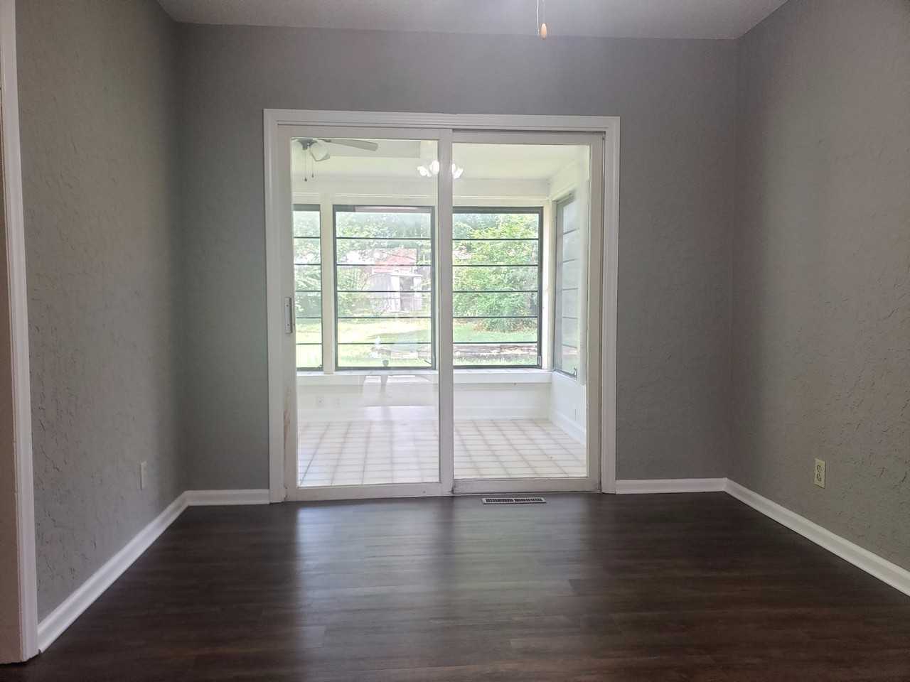 6017 Farley Ave - Photo 6 of 21