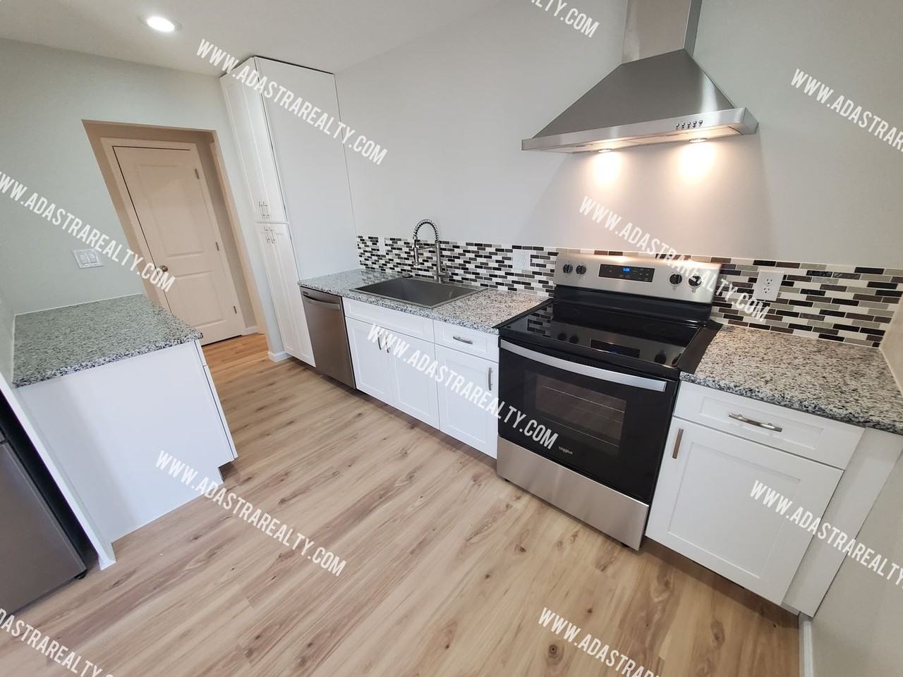 9700 W 89th Ter - Photo 5 of 28