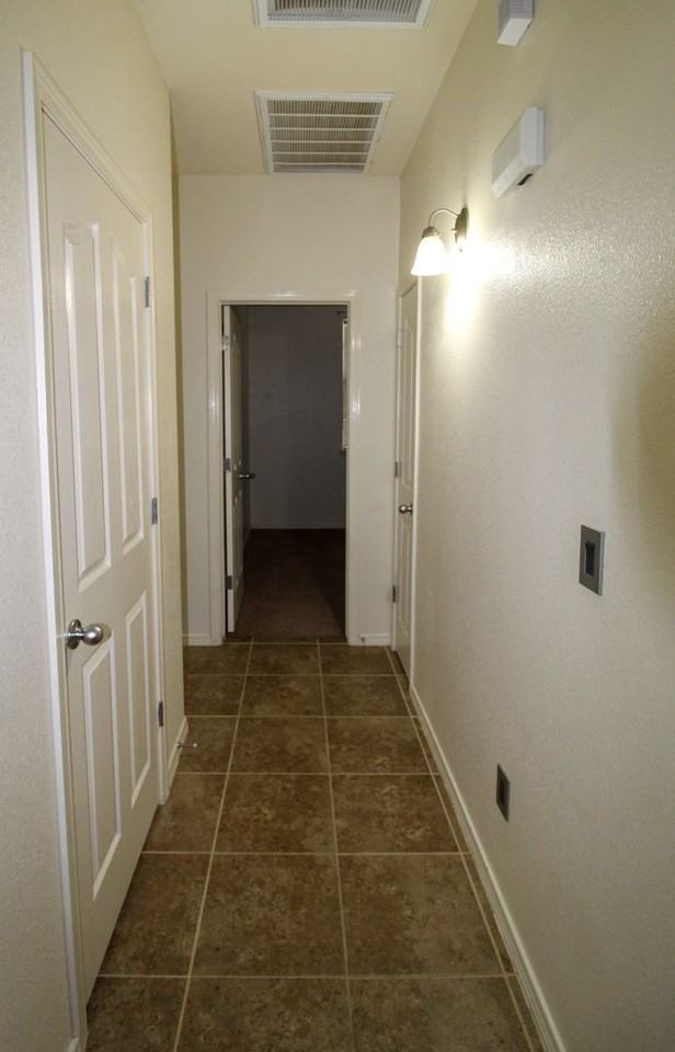 11285 Bullseye St - Photo 7 of 13