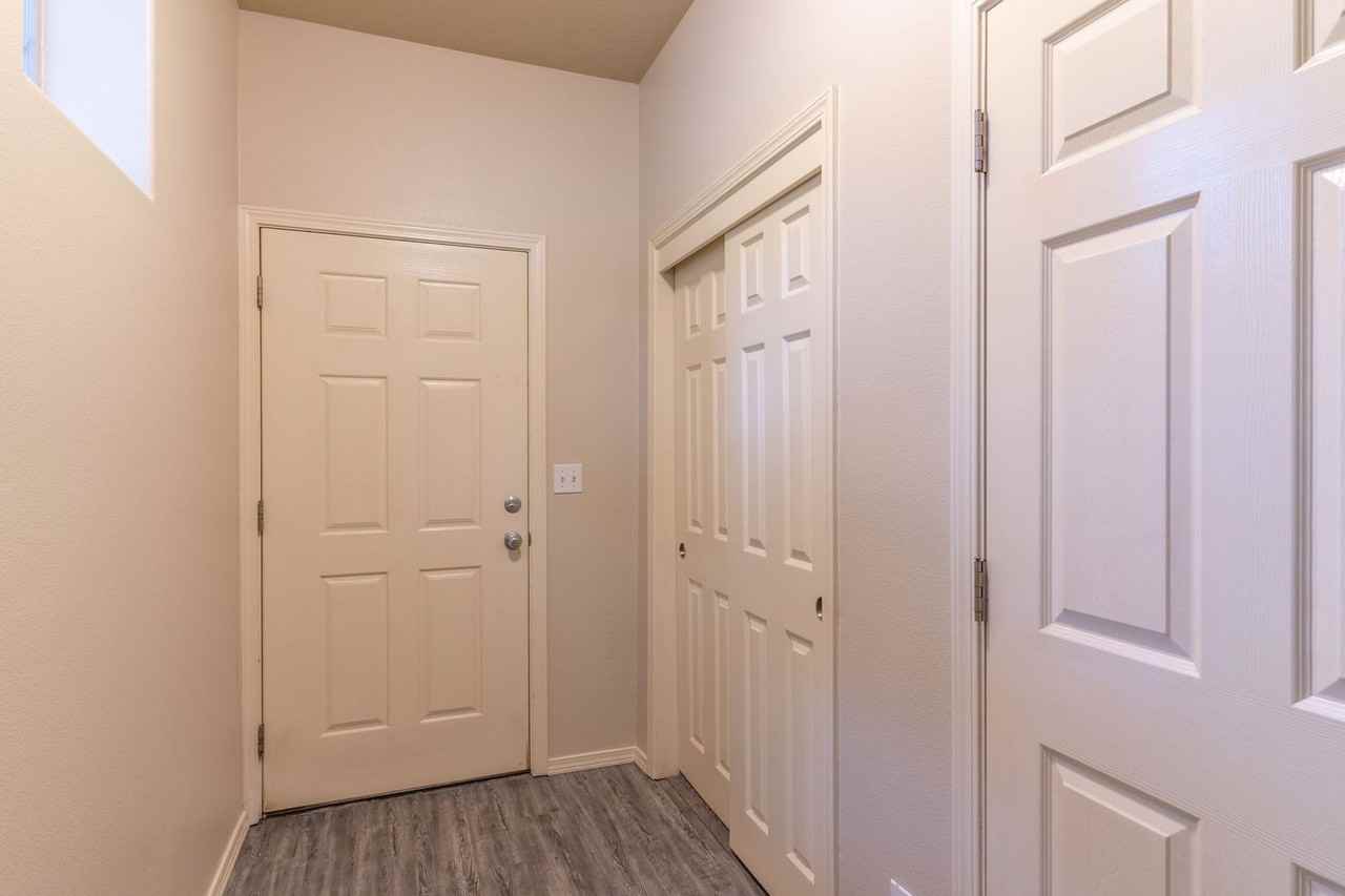 1396 Sw Edgefield Meadows Ter - Photo 3 of 16