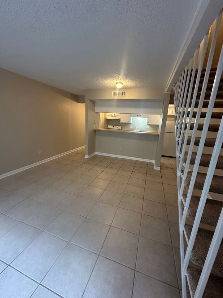 6779 Quail Hollow Ct - Photo 2 of 8