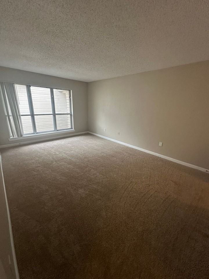 6779 Quail Hollow Ct - Photo 7 of 8