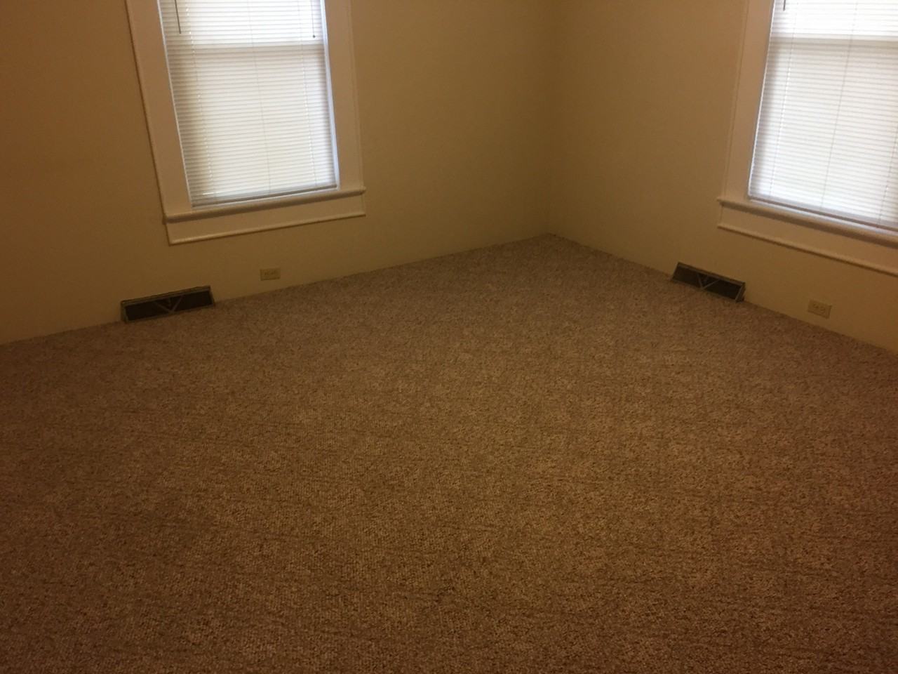 68 Walnut St - Photo 4 of 4