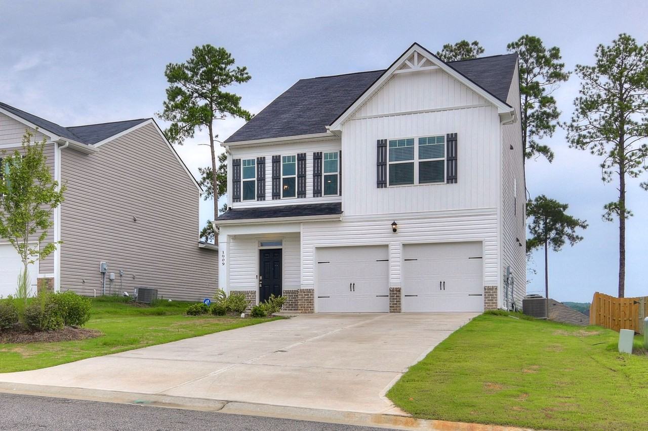 1009 Hay Meadow Dr - Photo 2 of 41
