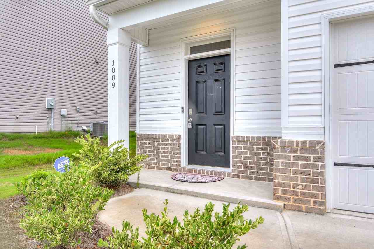 1009 Hay Meadow Dr - Photo 4 of 41