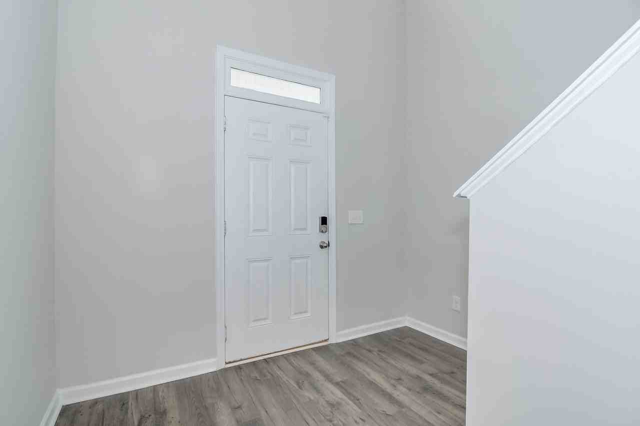1009 Hay Meadow Dr - Photo 5 of 41