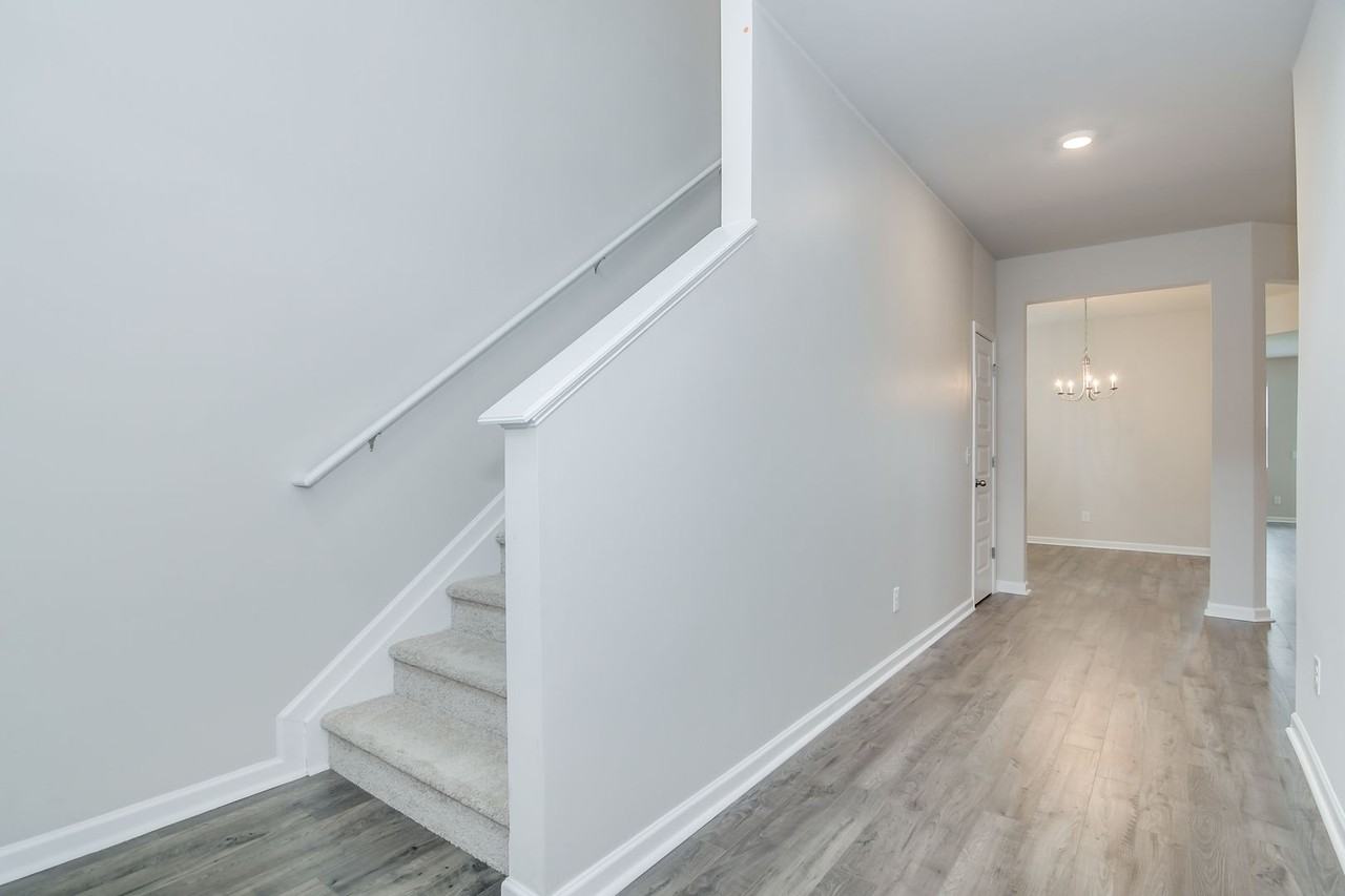 1009 Hay Meadow Dr - Photo 6 of 41
