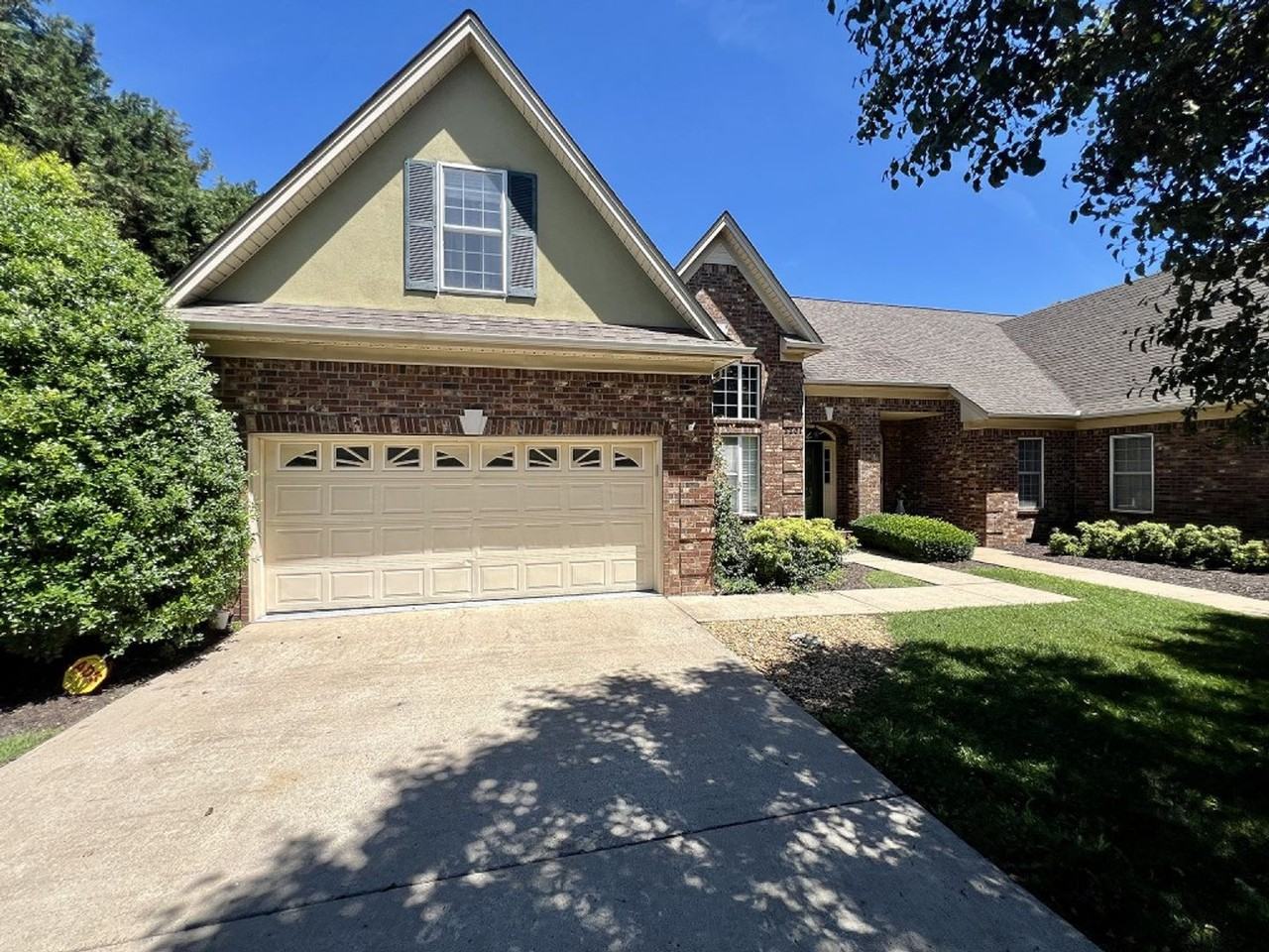 2201 Keegan Drive - Photo 2 of 36