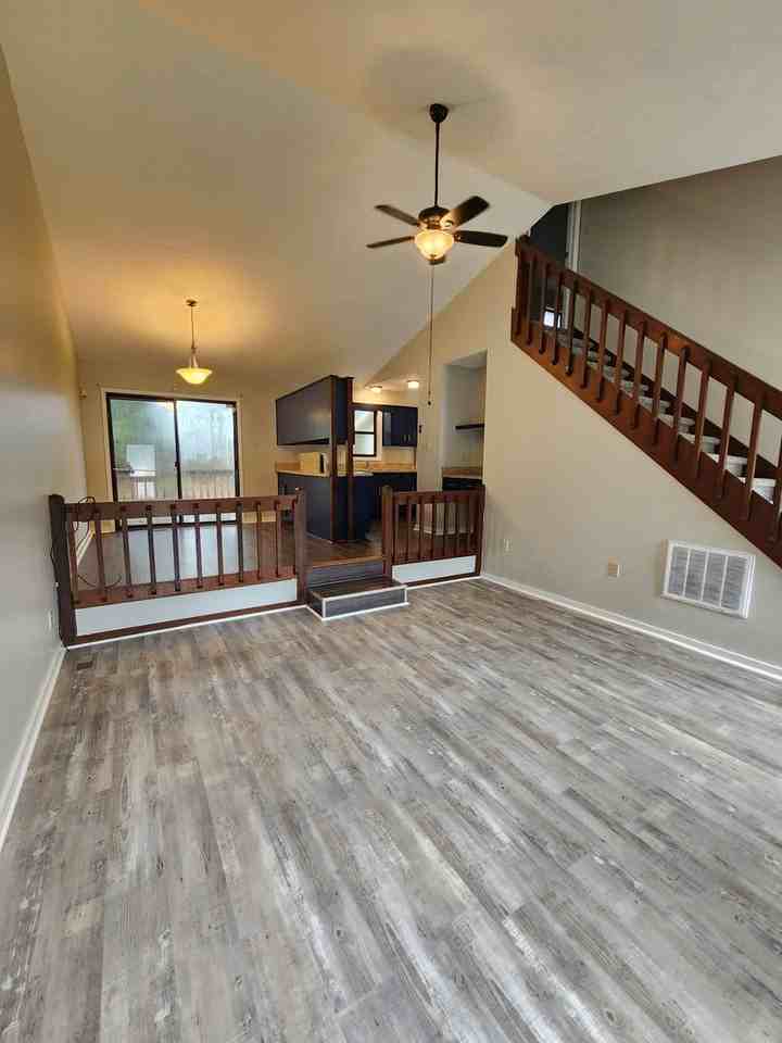 801 Rumford Pl - Photo 7 of 20