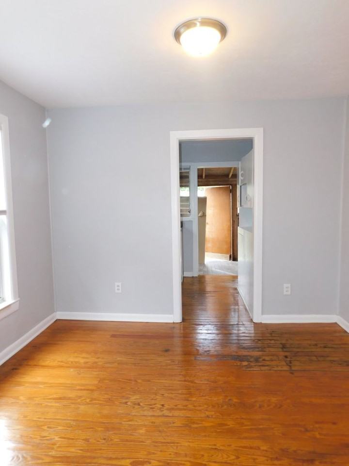 2609 Nw 6th St - Photo 3 of 20