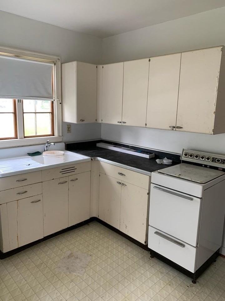 156 Elm St - Photo 3 of 5