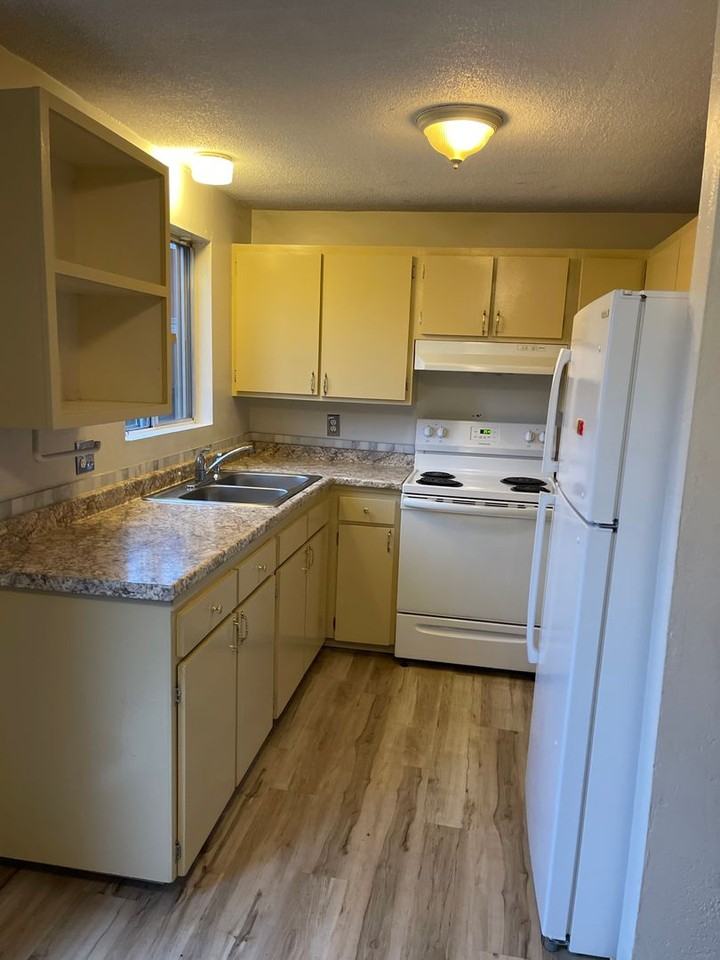 1903 W 17th Ave #A - Photo 2 of 7