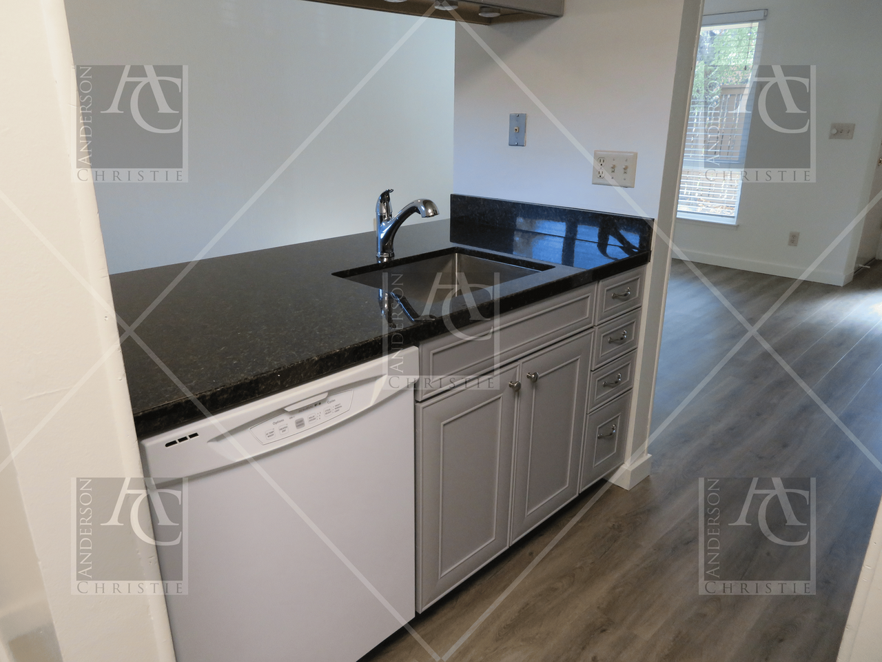 204 Castillion Ter - Photo 5 of 12