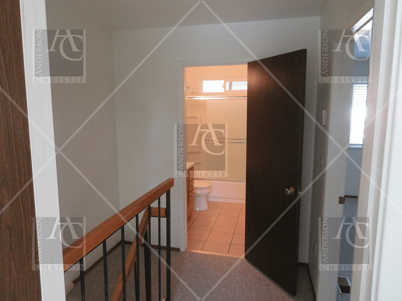 204 Castillion Ter - Photo 7 of 12