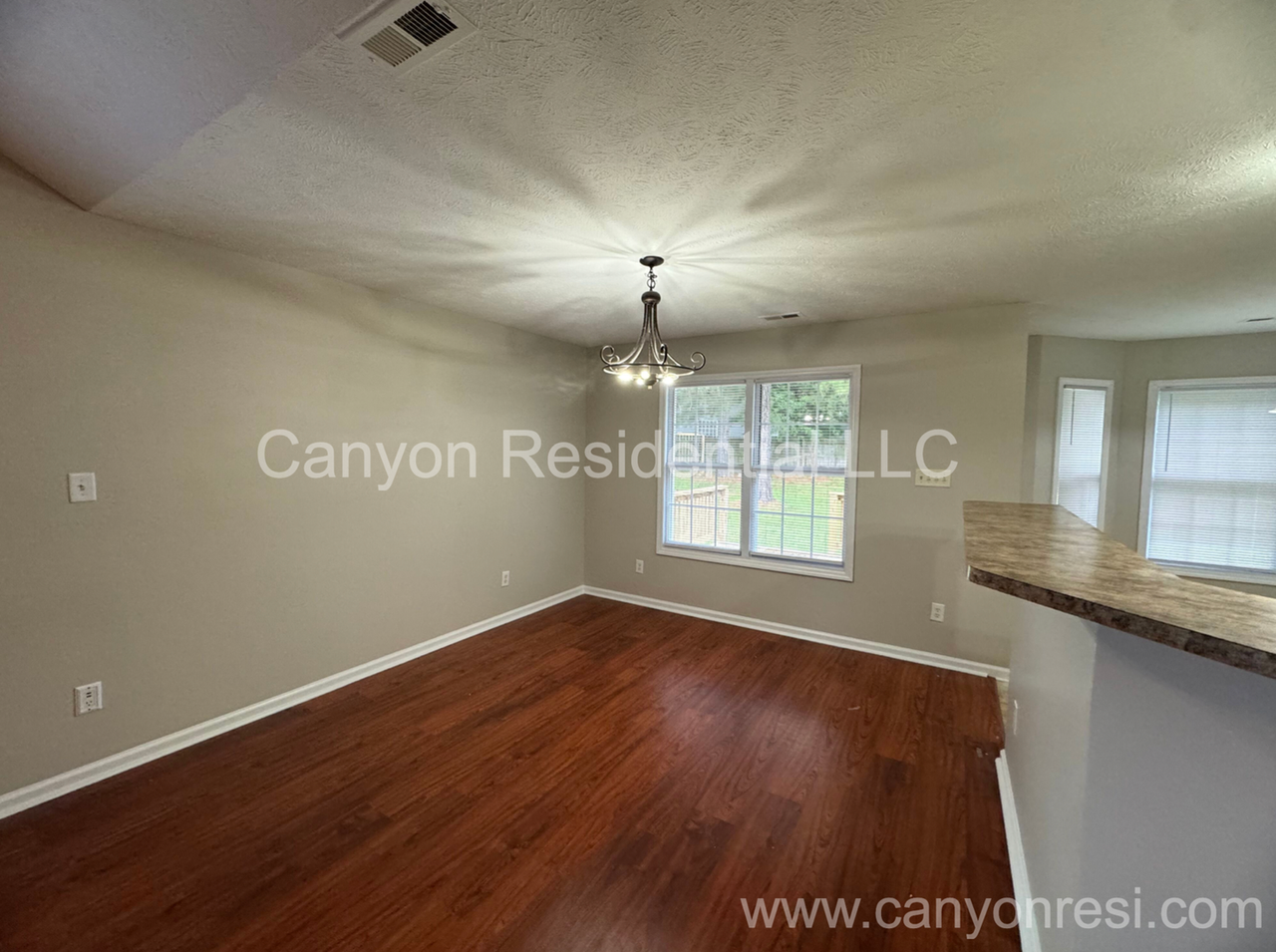 111 Cottonfield Ct - Photo 6 of 13