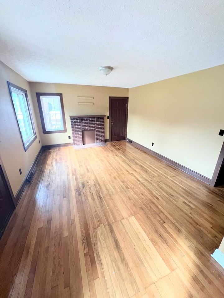 710 Jeter St - Photo 3 of 9