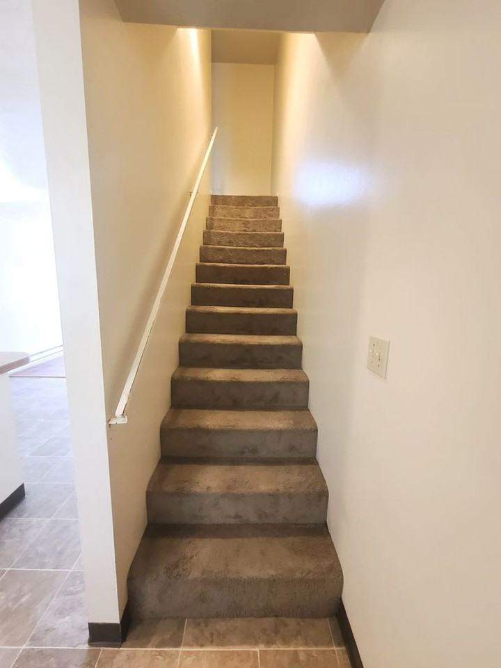915 N 32nd St - Photo 5 of 13