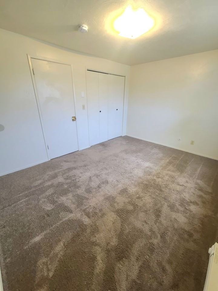 915 N 32nd St - Photo 7 of 13