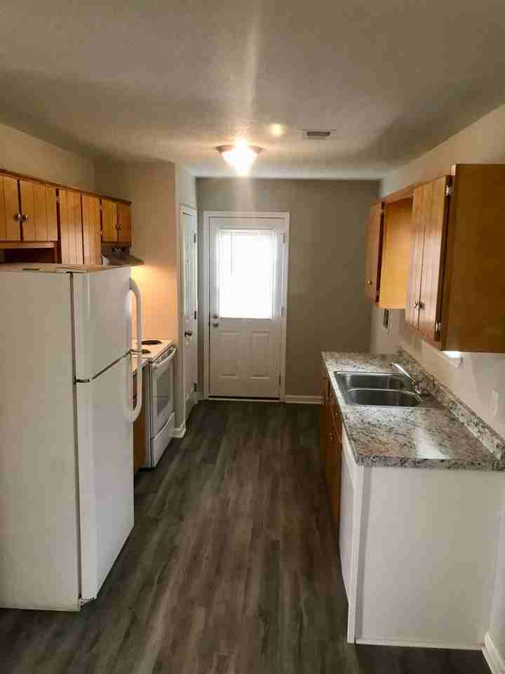 3 bedroom 2 bath duplex in Adairsville - Photo 3 of 14