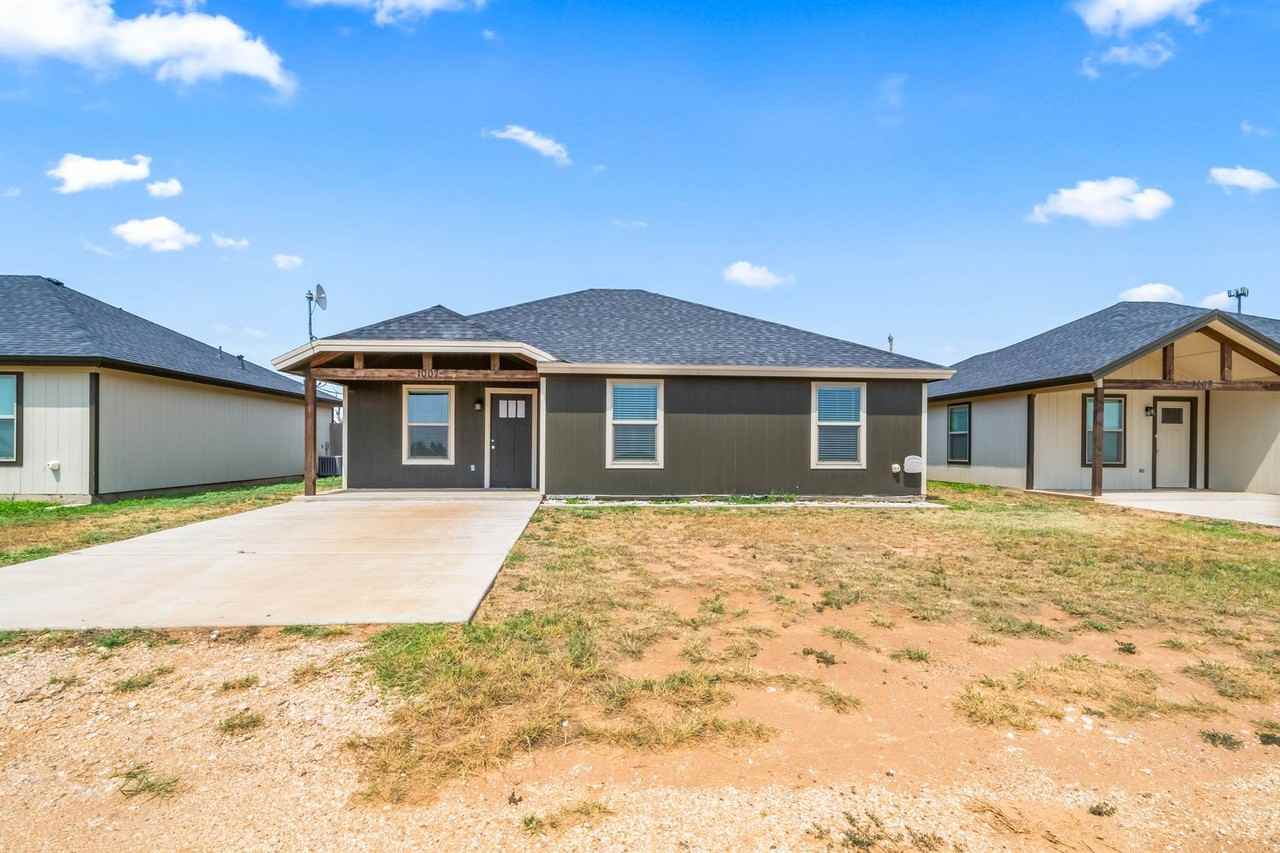 1007 East St - Photo 2 of 24