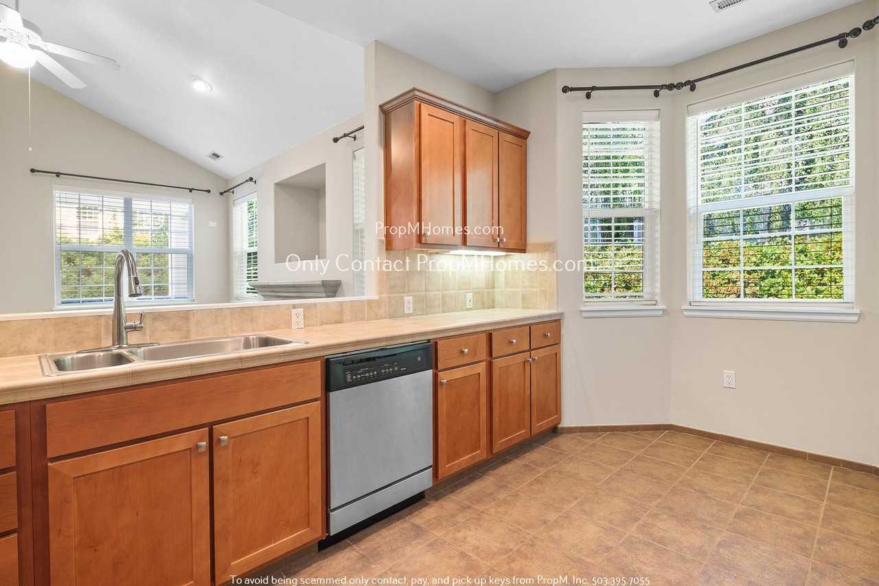 4890 Summerlinn Way - Photo 7 of 30