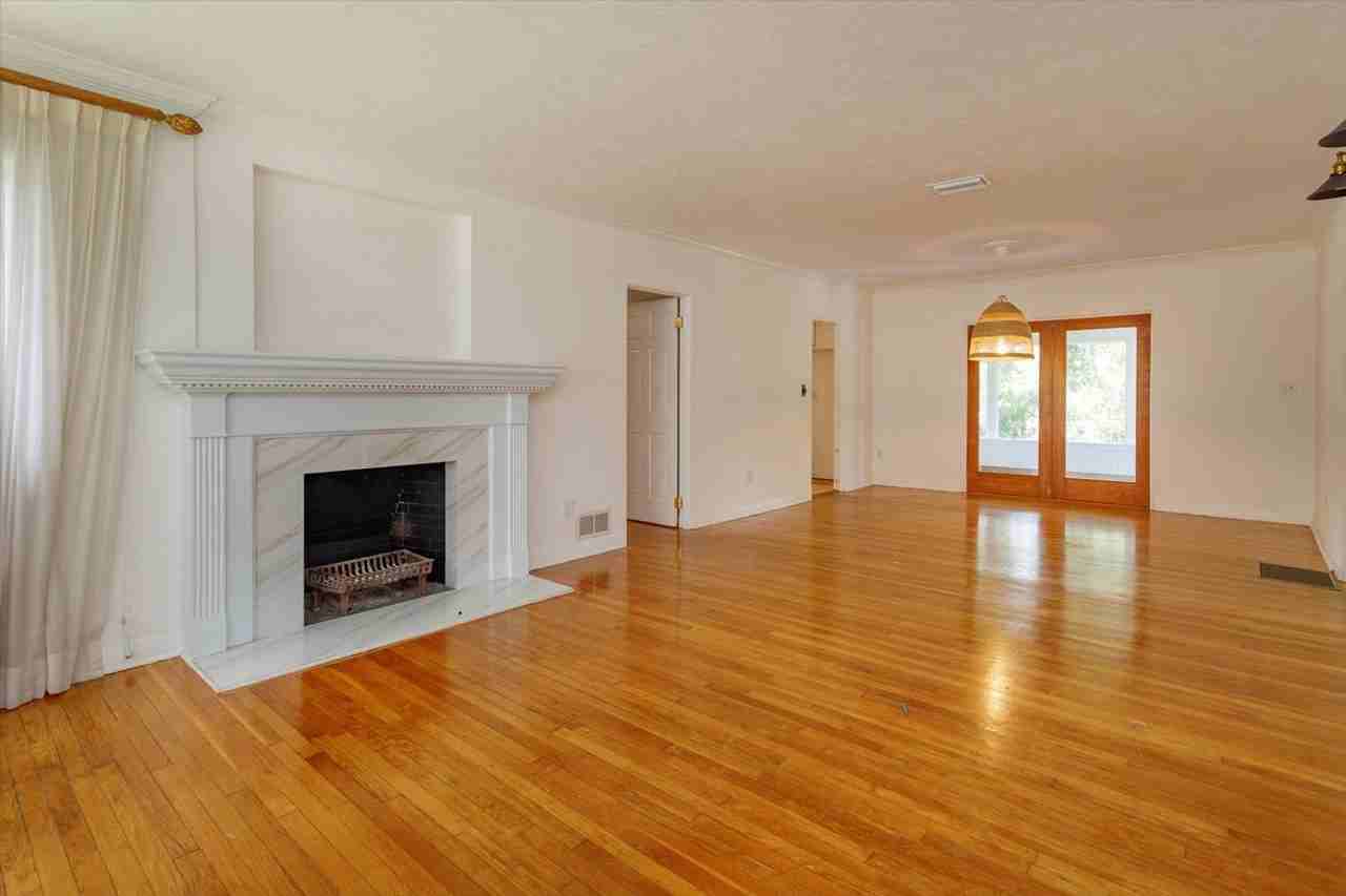 1235 Ayrshire St - Photo 3 of 20