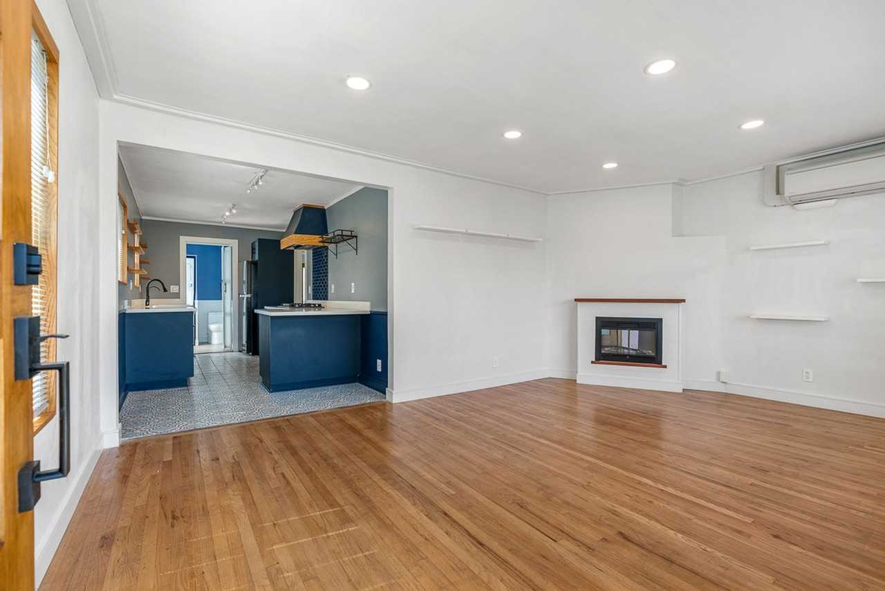 3219 W Chandler Blvd - Photo 2 of 13