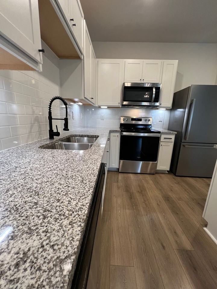 1006 Marcy Lndg - Photo 5 of 24