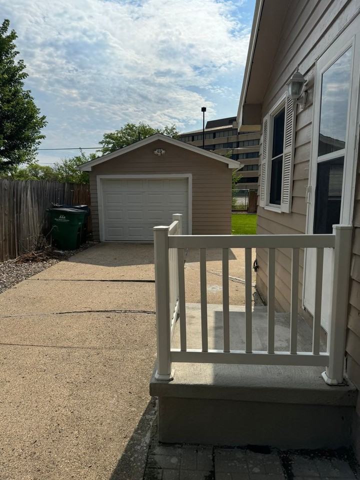 4117 64th St - Photo 2 of 23