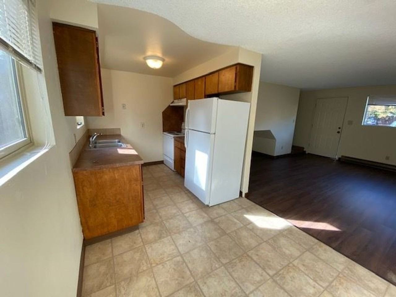 129 Nw Adams Pl - Photo 3 of 8