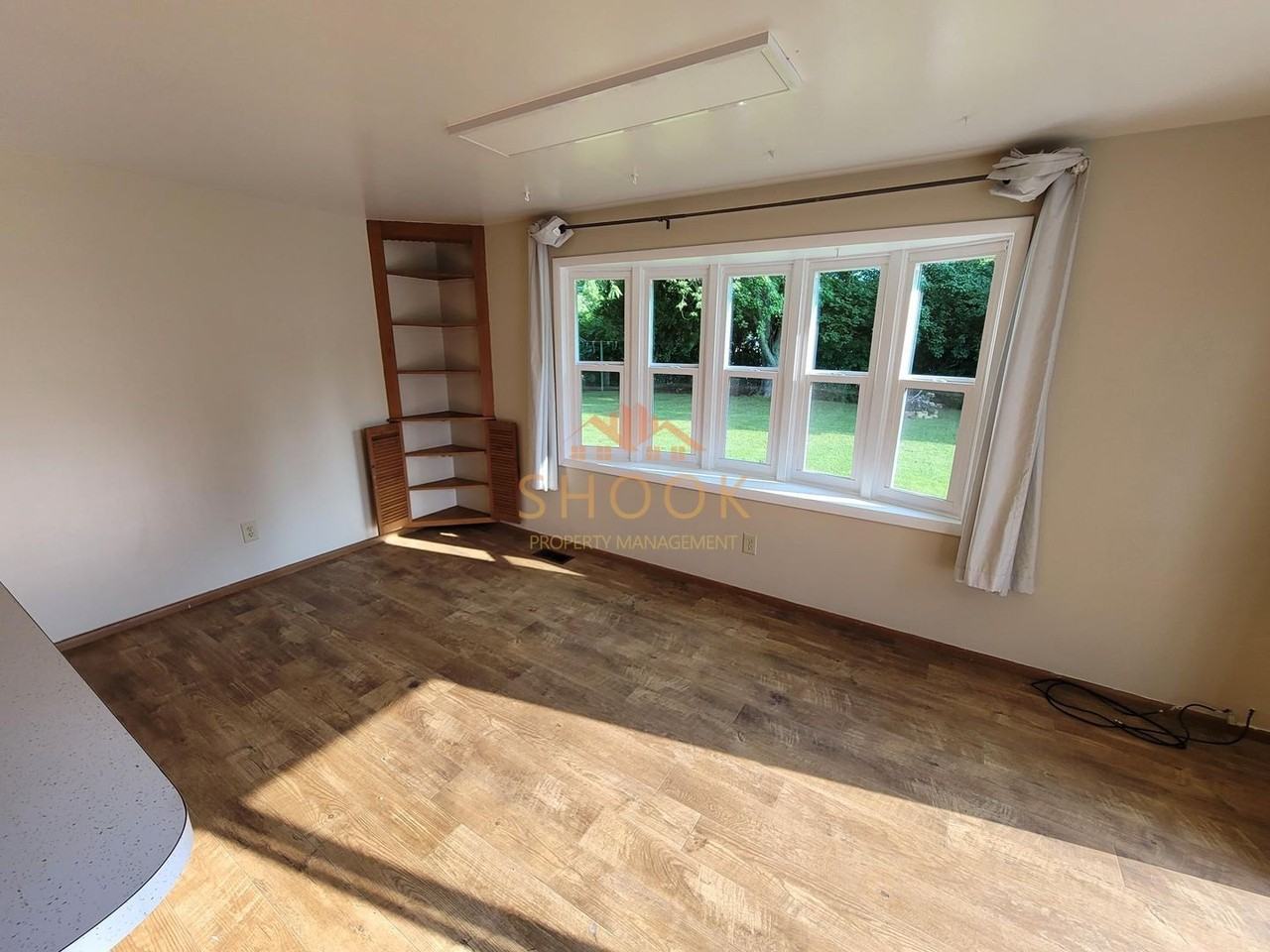 3776 Amherst Dr - Photo 6 of 15