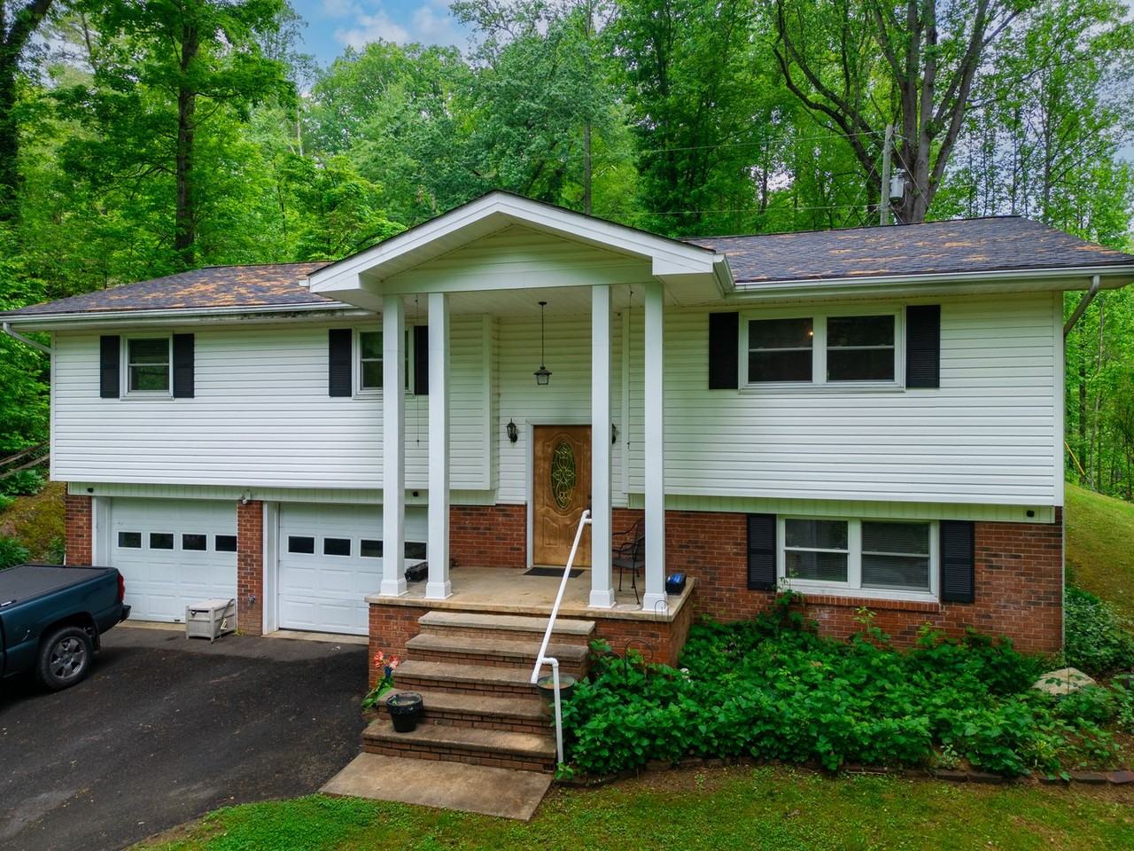 220 Frosty Ridge Rd - Photo 2 of 10