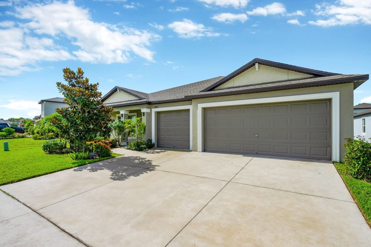 10207 Cakebread Ln - Photo 2 of 44