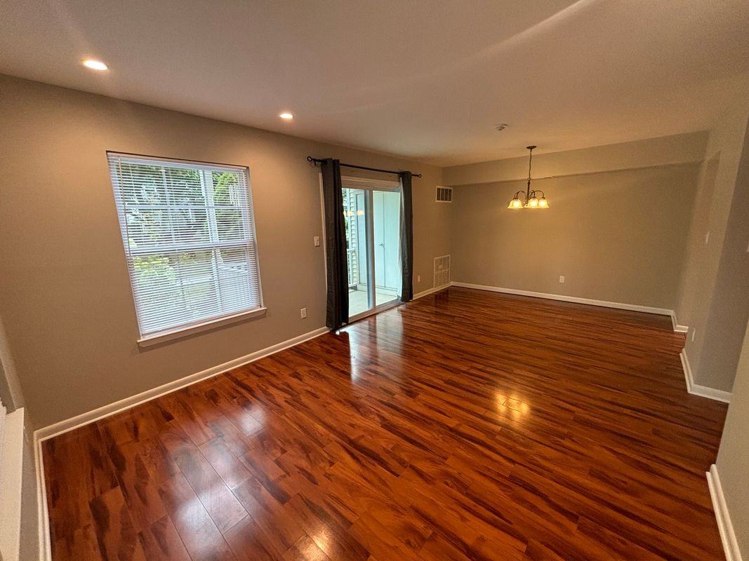 283 Fairview Cir - Photo 3 of 10