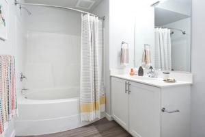 featured image of 327 E Rose St