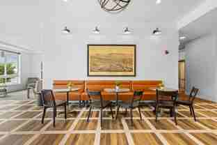 327 E Rose St - Photo 1 of 1