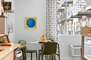 featured image of 327 E Rose St