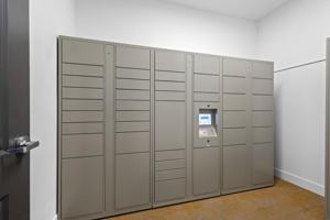 featured image of 327 E Rose St